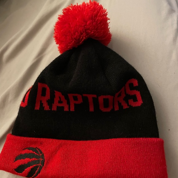 Toronto Raptors Toque SOLD - Picture 2 of 3